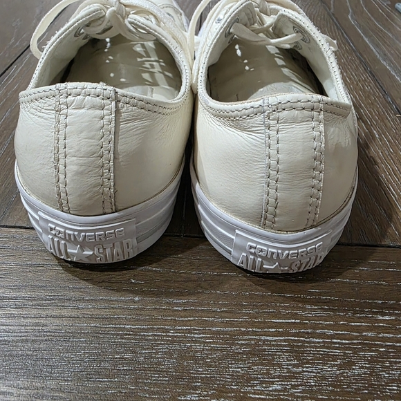 Converse Chuck Taylor All Star Leather OX Sneaker, Women's Size 7 - Picture 4 of 9